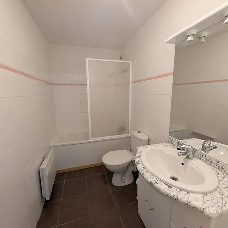 2 Pieces Avec Parking Et Balcon Vue Montagne - Fr-1-593-145 * Les Angles (Pyrenees-Orientales)